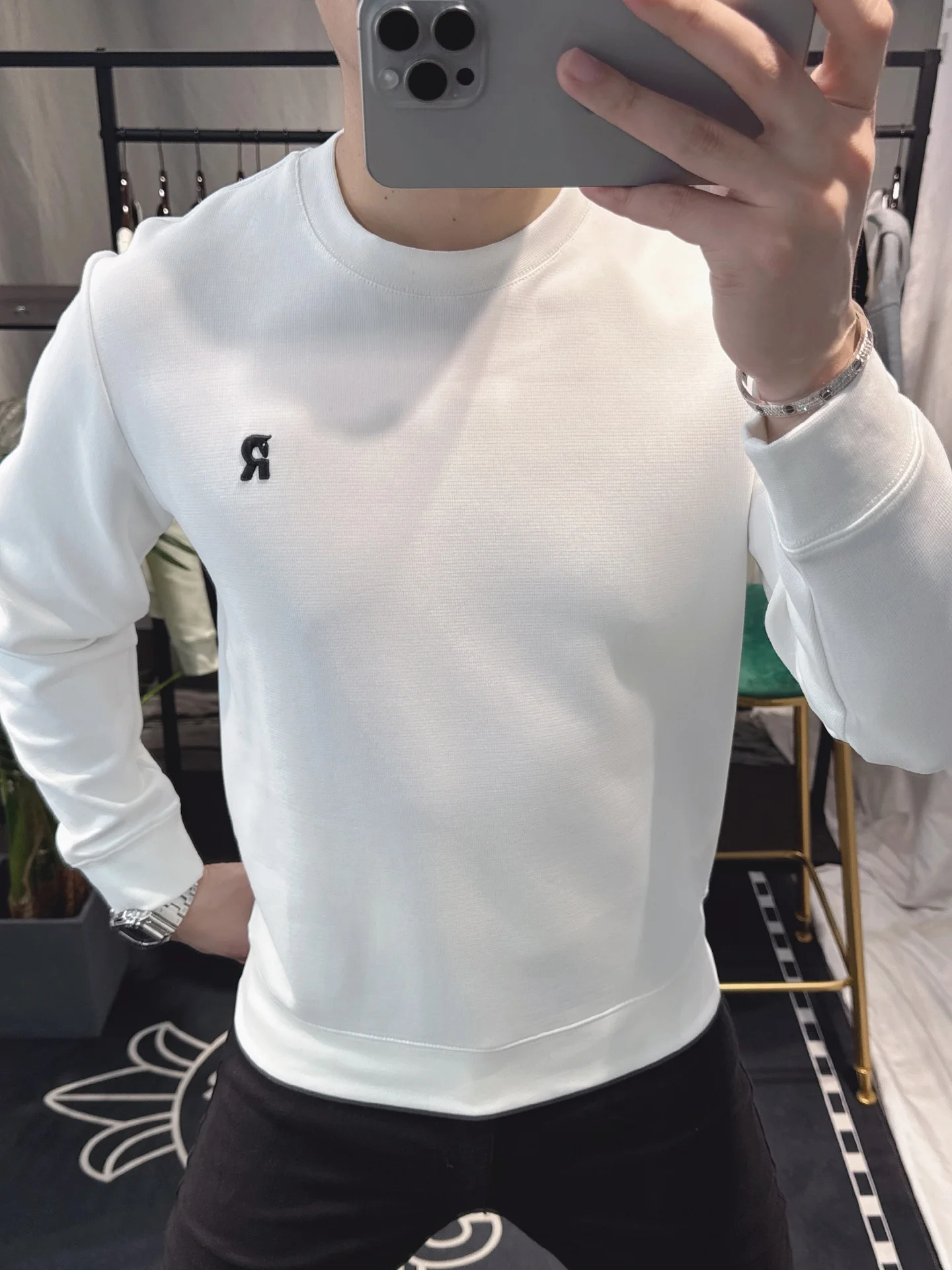 Мужской свитшот с круглым вырезом и длинным рукавом, с вышивкой, повседневный, весна-осень, новинка, премиум-класс, модный бренд
Мужской свитшот с круглым вырезом и длинным рукавом, с вышивкой, повседневный, весна-осень, новинка, премиум-класс, модный бренд