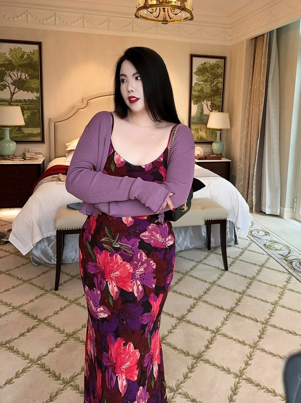 Lush Vintage Purple Floral Maxi Dress plus Size Elegant Sexy Vacation Tailored Gown Comfortable Polyester Fiber Sleeveless V-...
Lush Vintage Purple Floral Maxi Dress plus Size Elegant Sexy Vacation Tailored Gown Comfortable Polyester Fiber Sleeveless V-...