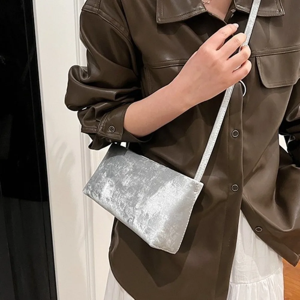 New Small Size Trendy Shoulder Bag Square Shape Underarm Design Crossbody Bag Minimalist Casual PU Leather Bag Commute
New Small Size Trendy Shoulder Bag Square Shape Underarm Design Crossbody Bag Minimalist Casual PU Leather Bag Commute