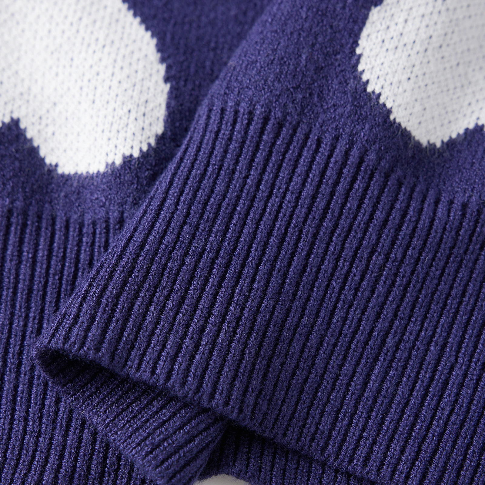 Женский свободный вязаный свитер с принтом в виде сердечек, с круглым вырезом, длинными рукавами, повседневный пуловер для осени и зимы
Женский свободный вязаный свитер с принтом в виде сердечек, с круглым вырезом, длинными рукавами, повседневный пуловер для осени и зимы