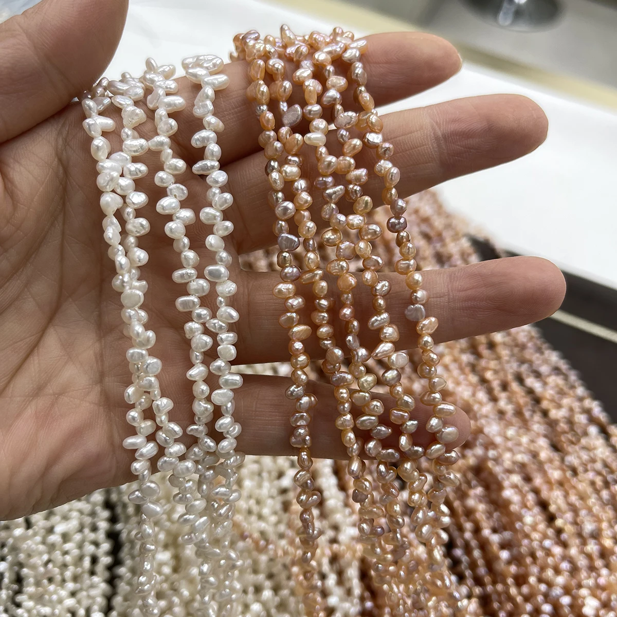 4-5mm Orange Flat Rice-grain Natural Freshwater Pearl Bead Loose Bead Making for DIY Necklace Bracelet Jewelry Factory Wholesale
4-5mm Orange Flat Rice-grain Natural Freshwater Pearl Bead Loose Bead Making for DIY Necklace Bracelet Jewelry Factory Wholesale