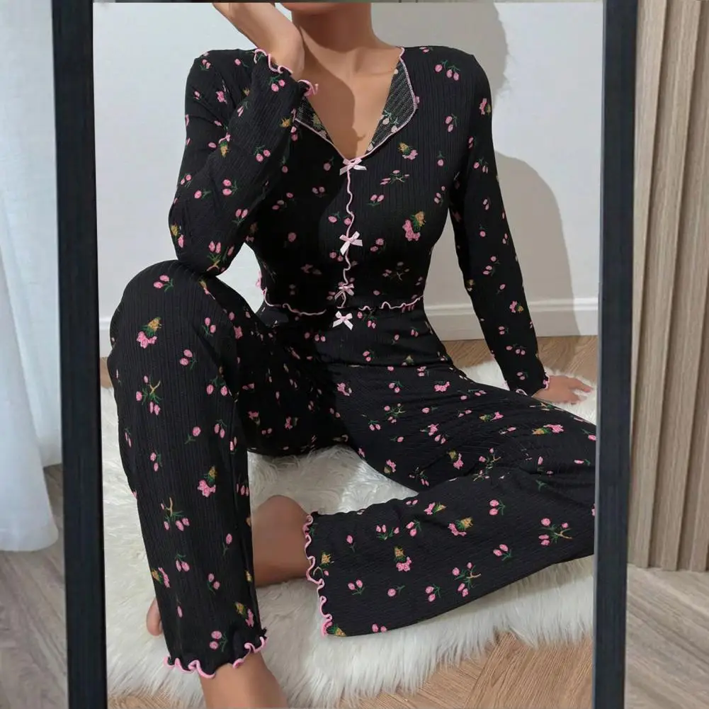 Sleepwear Set Women's Fall Winter Pajamas Set with Turn-down Collar Long Sleeve Top High Waist Pants Printed Bow for Home
Sleepwear Set Women's Fall Winter Pajamas Set with Turn-down Collar Long Sleeve Top High Waist Pants Printed Bow for Home