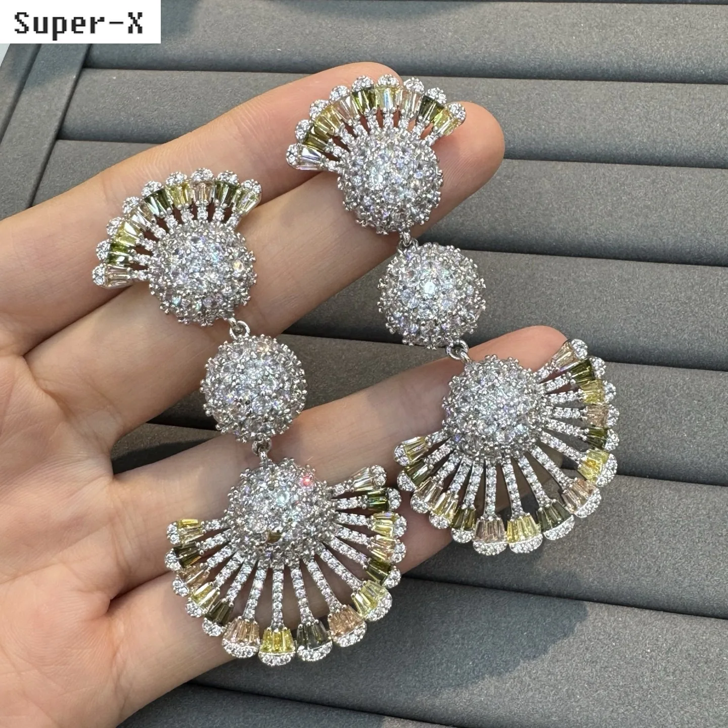 gorgeous cubic zirconia earrings for women jewelry gala event wedding party long large dangling earrings silver gold color
gorgeous cubic zirconia earrings for women jewelry gala event wedding party long large dangling earrings silver gold color