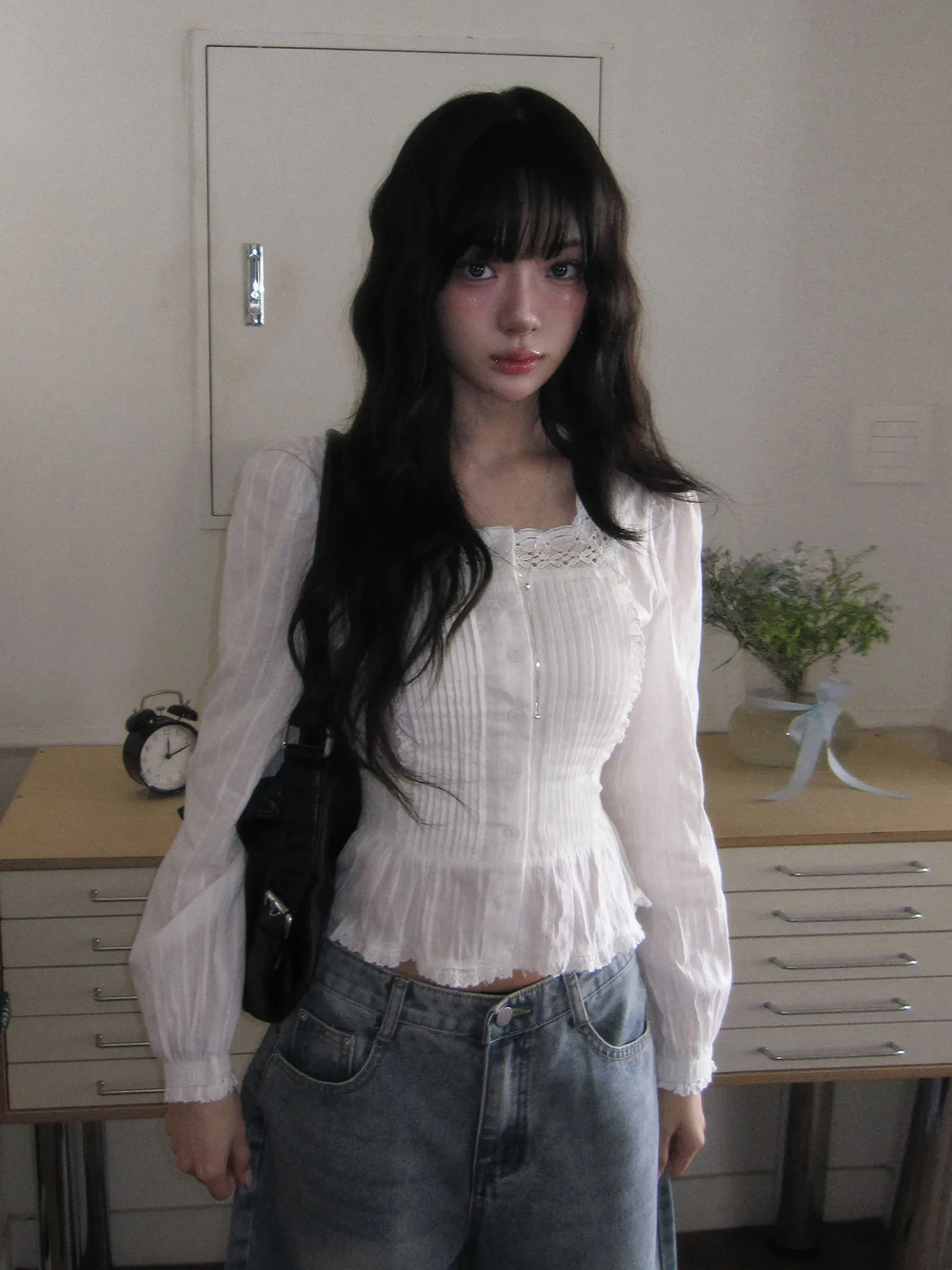 Liliang Summer New Style Short Sleeve Long Shirt Women's Fashion Square Collar Lace Trim Pleated Single Button Girl's Shirt
Liliang Summer New Style Short Sleeve Long Shirt Women's Fashion Square Collar Lace Trim Pleated Single Button Girl's Shirt