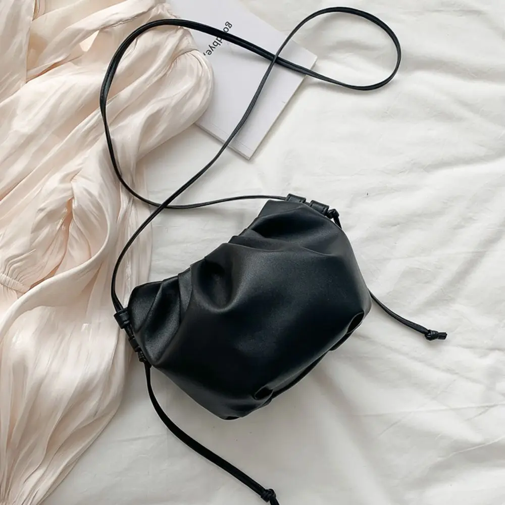 Retro Casual Outdoor Purse PU Cloud Bag Women's Shoulder Bag Crossbody Phone Bag Very Peri Bag Korean Style Bag
Retro Casual Outdoor Purse PU Cloud Bag Women's Shoulder Bag Crossbody Phone Bag Very Peri Bag Korean Style Bag