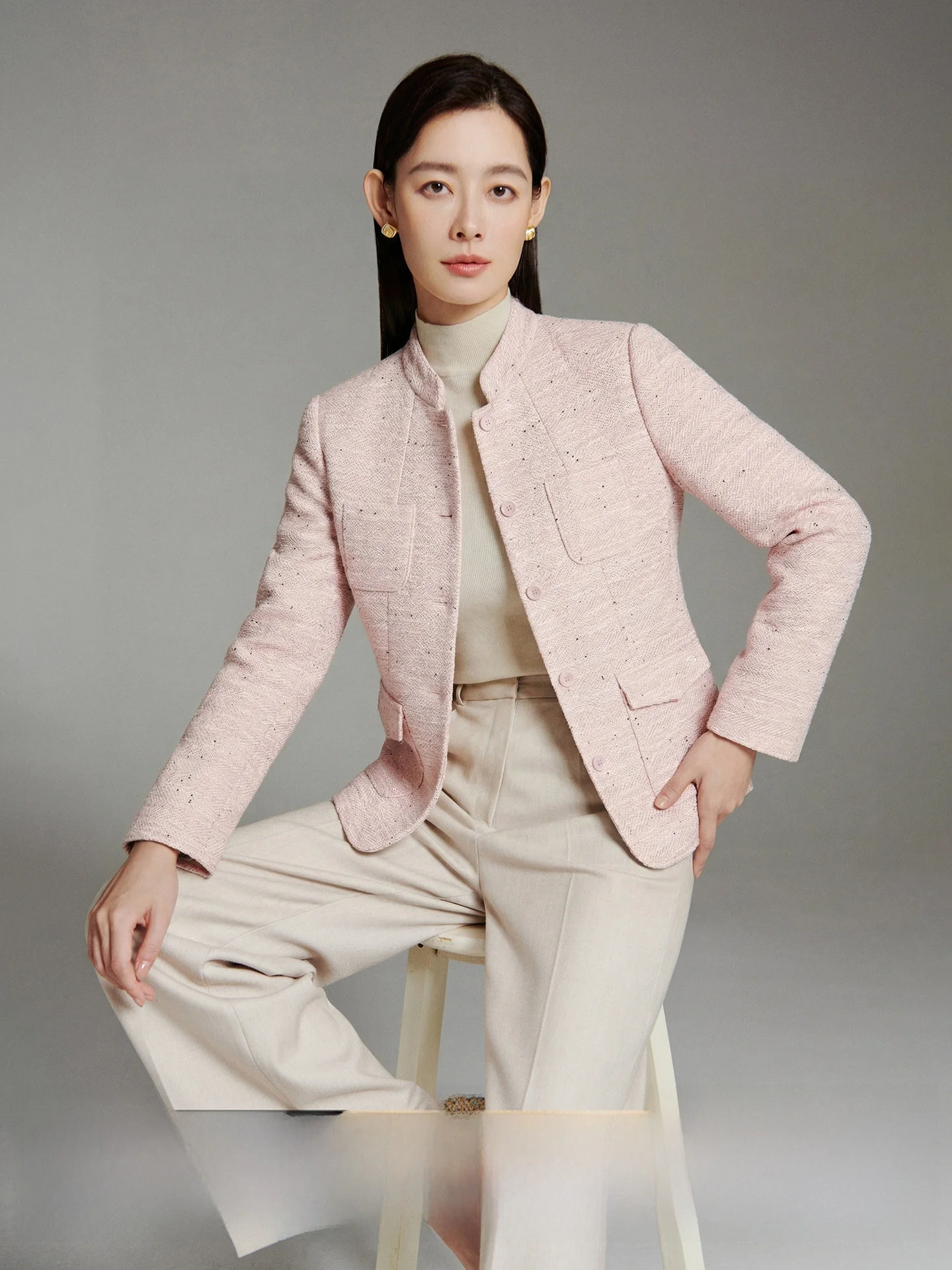 CVANEA Silk Wool Short Casual Outerwear Women's Fashion Spring 2026 Breathable Straight Cut Long Sleeve Button Detail Coat
CVANEA Silk Wool Short Casual Outerwear Women's Fashion Spring 2026 Breathable Straight Cut Long Sleeve Button Detail Coat