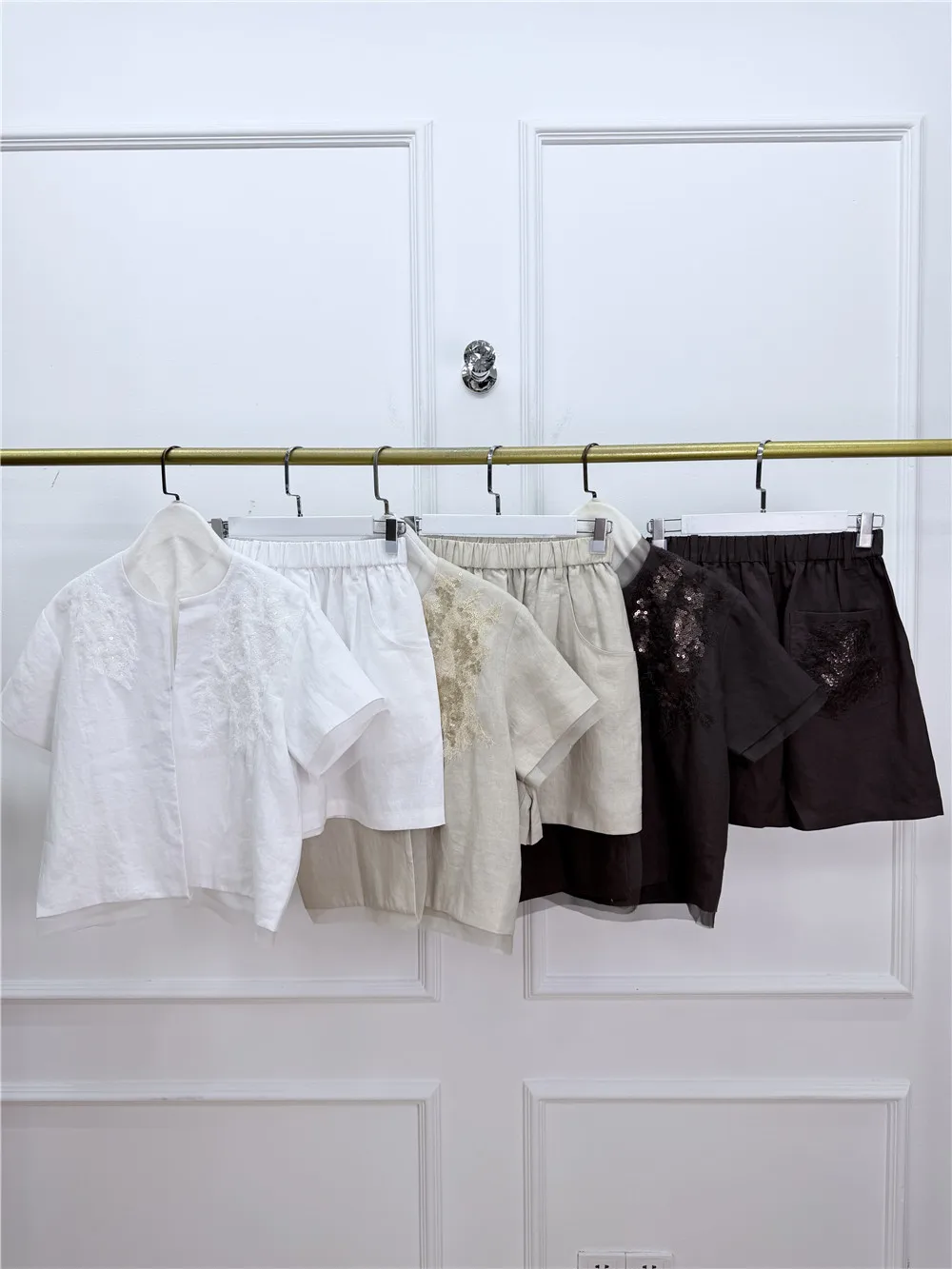 Women's Luxury Two Piece Set Casual Sequin Linen Short-Sleeve Shirt With Skirt Suit
Women's Luxury Two Piece Set Casual Sequin Linen Short-Sleeve Shirt With Skirt Suit