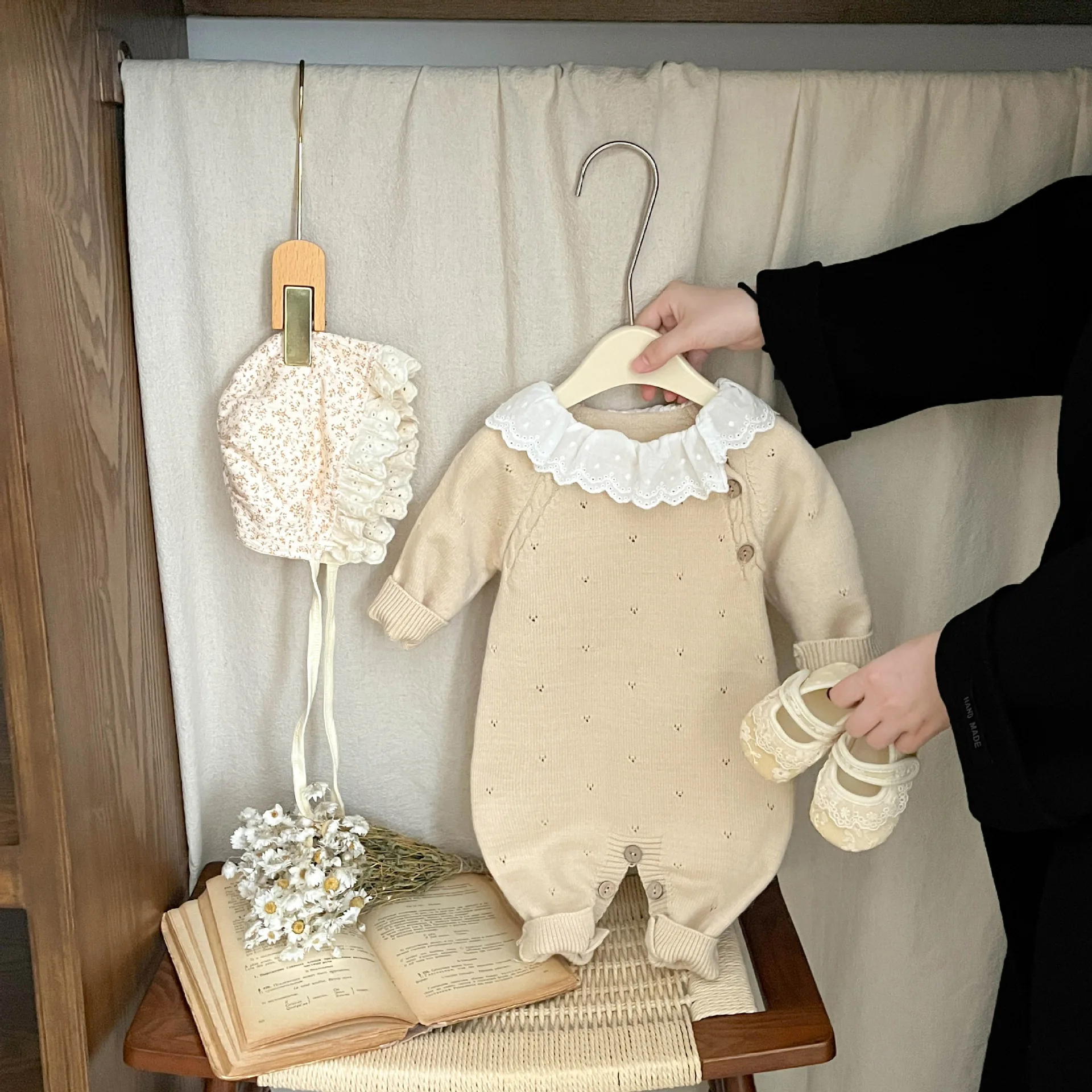 UNITIM Spring Toddler Girls Rompers Lace Collar Newborn Girls Jumpsuits Knited Kids Baby Girls Bodsyuits Infant Girls Overalls
UNITIM Spring Toddler Girls Rompers Lace Collar Newborn Girls Jumpsuits Knited Kids Baby Girls Bodsyuits Infant Girls Overalls