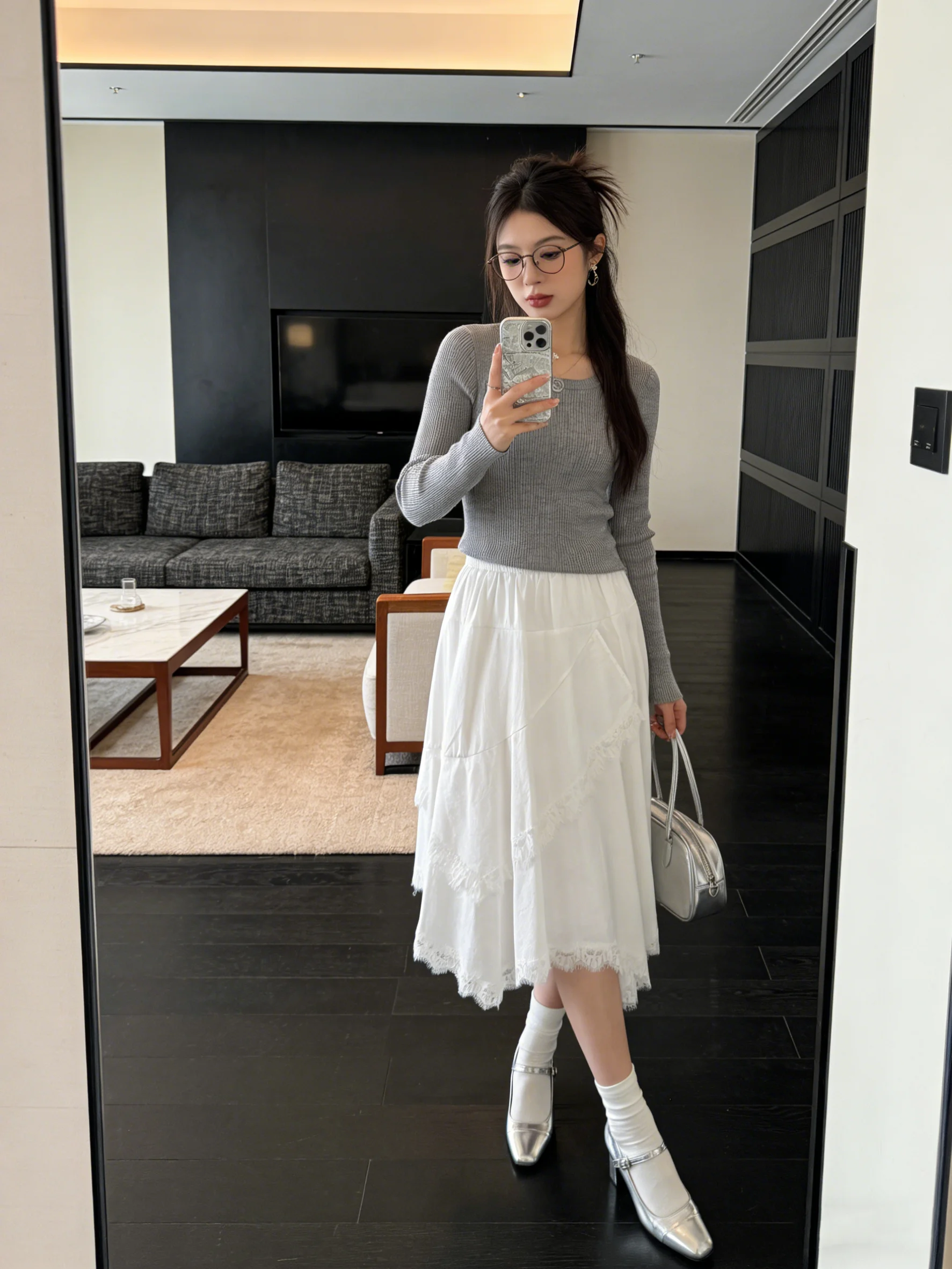 Korean Style High Waist A-Line Skirt Breathable Lightweight Lace Patchwork Asymmetrical Hem Summer Commute Skirt
Korean Style High Waist A-Line Skirt Breathable Lightweight Lace Patchwork Asymmetrical Hem Summer Commute Skirt