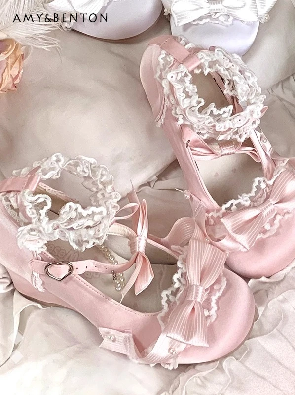 Lolita Original Bow Round Toe Wedge Shoes Retro Elegant Fairy Style Satin High Heels Sweet Princess Thick Sole Shoes for Women
Lolita Original Bow Round Toe Wedge Shoes Retro Elegant Fairy Style Satin High Heels Sweet Princess Thick Sole Shoes for Women