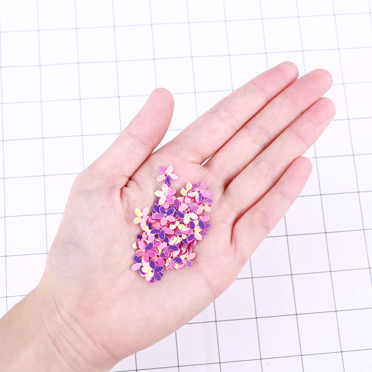 800pc Five Petal Flower Sequins Beads for Clothing Decoration Mending DIY Patches Sewing Accessories Craft Jewelry Making
800pc Five Petal Flower Sequins Beads for Clothing Decoration Mending DIY Patches Sewing Accessories Craft Jewelry Making