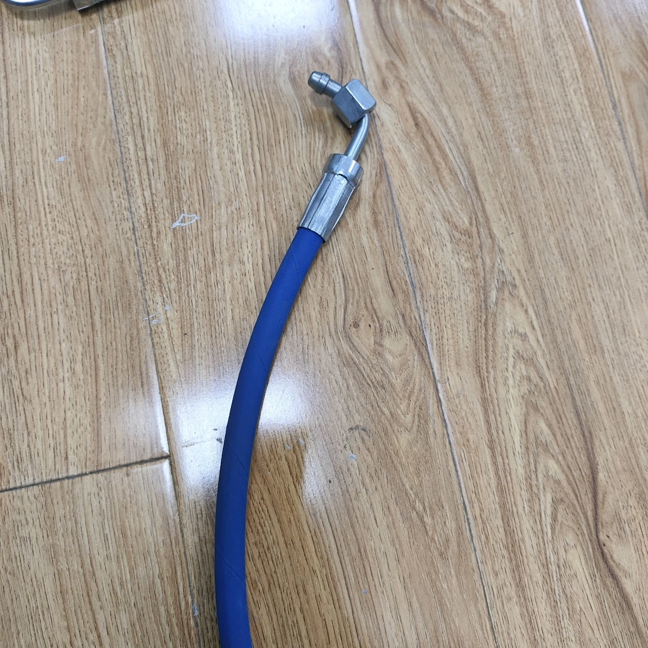 1091600600 HOSE Air Compressor Spare Parts
1091600600 HOSE Air Compressor Spare Parts
