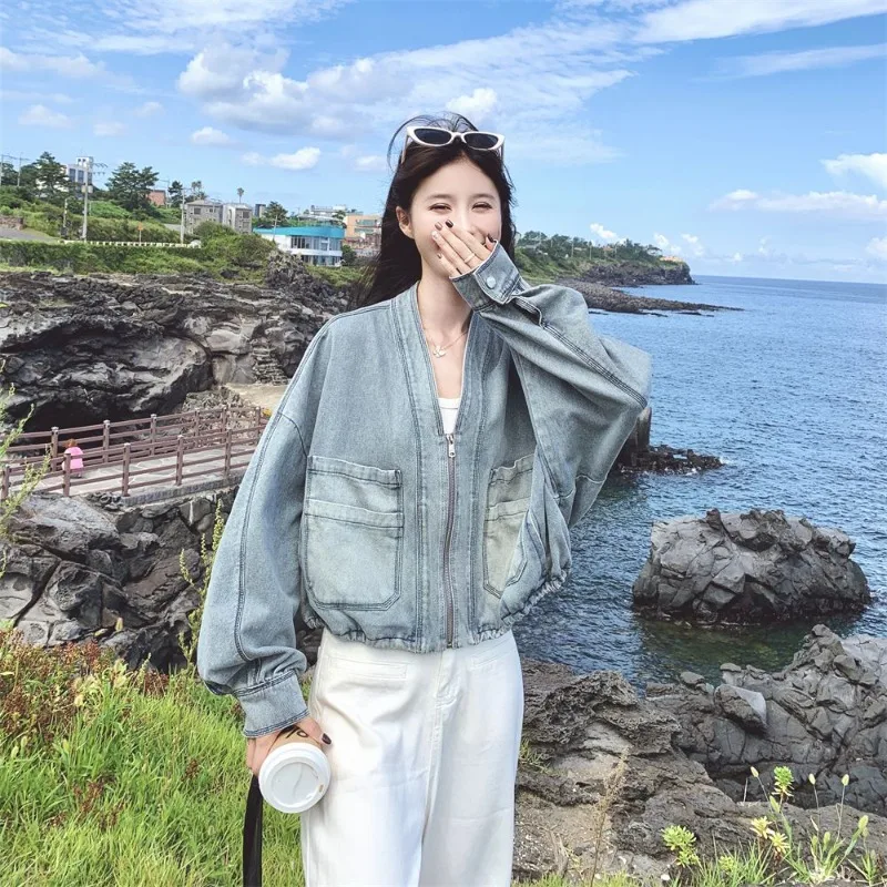 Chic Korean Fashion Sweet Populat V Neck Puff Long Sleeve Denim Coats Spring Spliced Buttons Design French Loose Clothes
Chic Korean Fashion Sweet Populat V Neck Puff Long Sleeve Denim Coats Spring Spliced Buttons Design French Loose Clothes