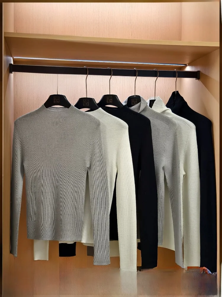 Meiyang Woolen Base Shirt Half High Collar Bulk Collar Seamless Integrated Women's Knitted Sweater Simple Casual Slim Fit Lon...
Meiyang Woolen Base Shirt Half High Collar Bulk Collar Seamless Integrated Women's Knitted Sweater Simple Casual Slim Fit Lon...