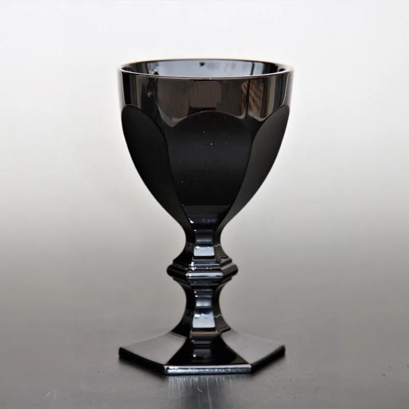 Brand new medieval French black Haku crystal red wine glass
Brand new medieval French black Haku crystal red wine glass