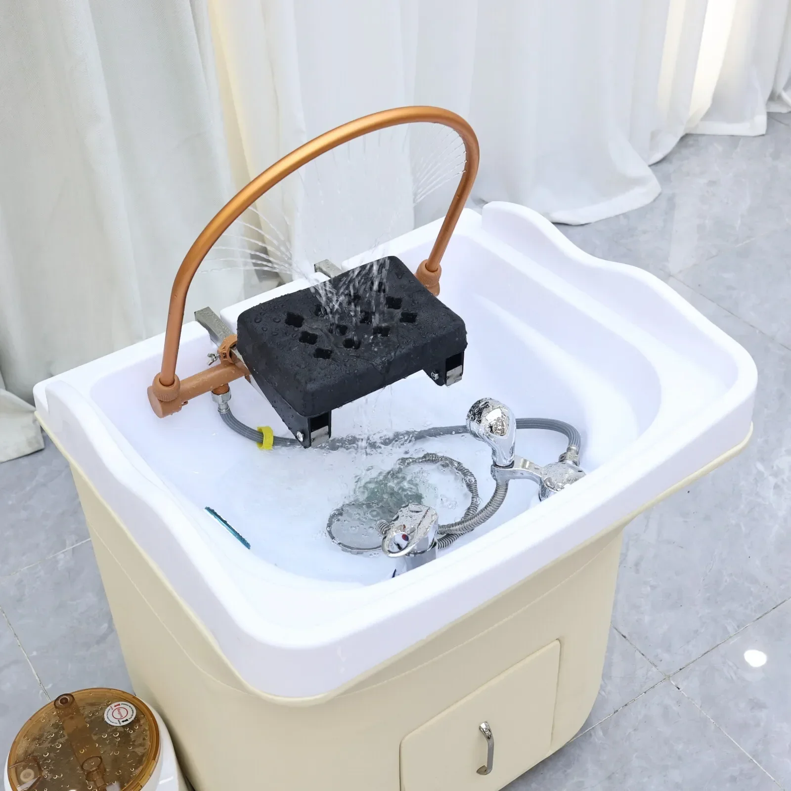 Head SPA Shampoo Hair Salon Electric Water Basin Portable Small Hair Washing Station Therapy Massaggio Furniture
Head SPA Shampoo Hair Salon Electric Water Basin Portable Small Hair Washing Station Therapy Massaggio Furniture