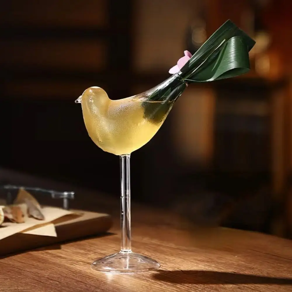 Molecular Gastronomy Creative Bird Shaped Goblet Transparent Cocktail Glass Cup Juice Cup 150ML Wine Glasses Bar
Molecular Gastronomy Creative Bird Shaped Goblet Transparent Cocktail Glass Cup Juice Cup 150ML Wine Glasses Bar