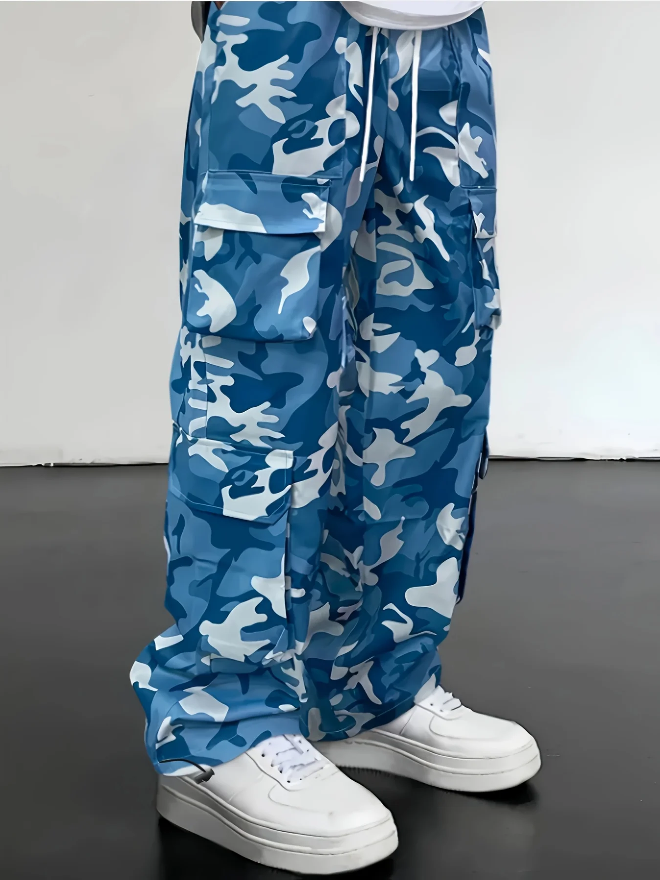 Мужские брюки-карго с множественными карманами, свободный крой, уличный стиль для повседневного ношения
Мужские брюки-карго с множественными карманами, свободный крой, уличный стиль для повседневного ношения