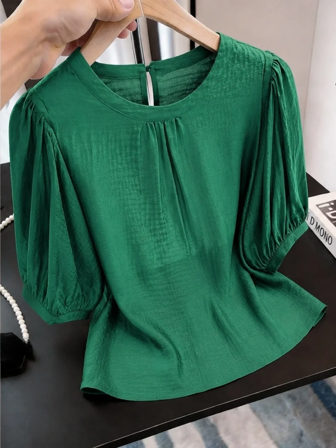 Summer 2026 Loose Short Sleeve Minimalist Style Shirt Fashionable Maturity Light Silk Women's Premium Quality Straight Cut
Summer 2026 Loose Short Sleeve Minimalist Style Shirt Fashionable Maturity Light Silk Women's Premium Quality Straight Cut