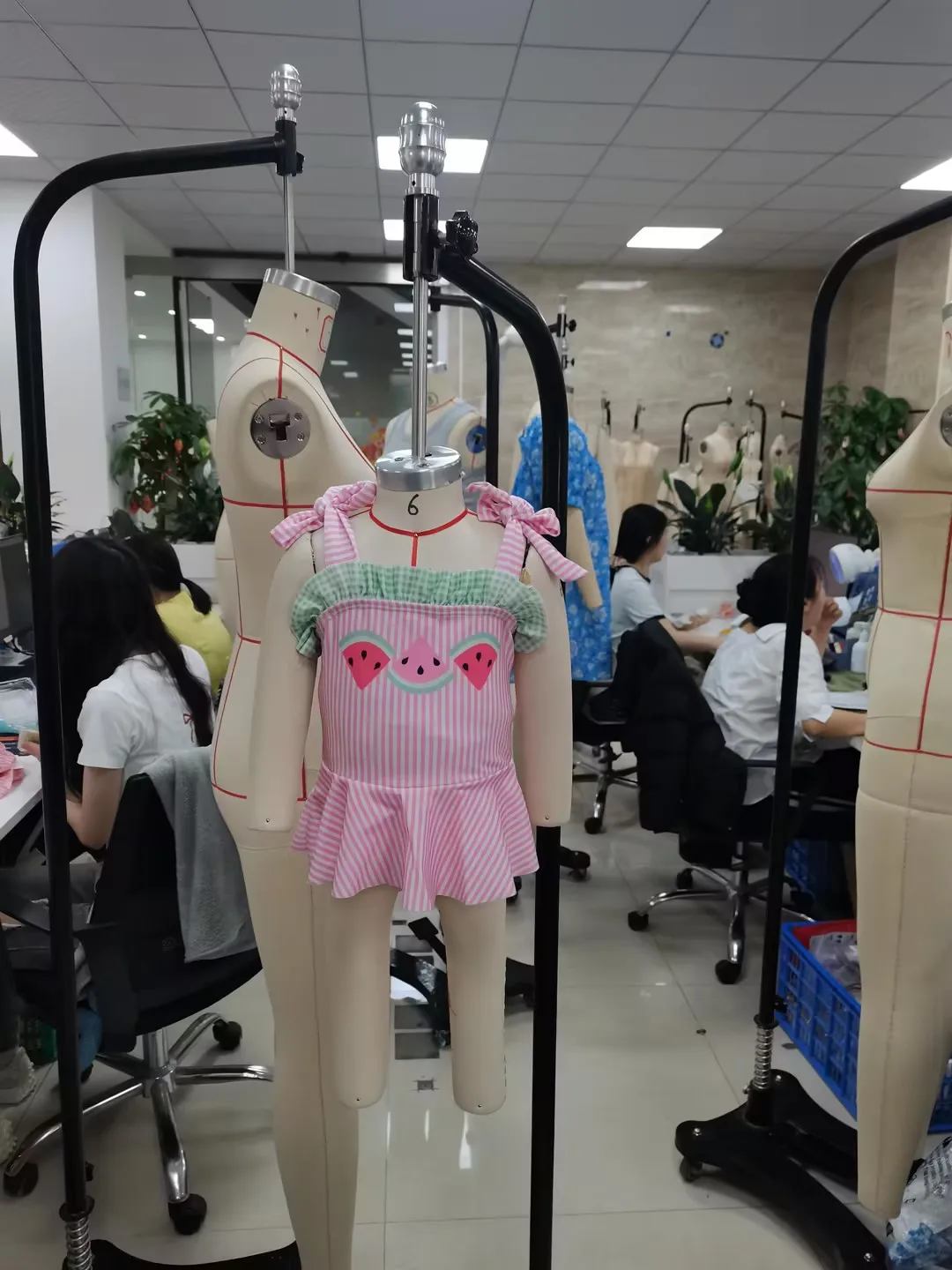 Toddler Baby Girl Summer Swimsuit Cute Watermelon Print Sleeveless Tie Shoulder Bathing Suit Infant Swimwear
Toddler Baby Girl Summer Swimsuit Cute Watermelon Print Sleeveless Tie Shoulder Bathing Suit Infant Swimwear