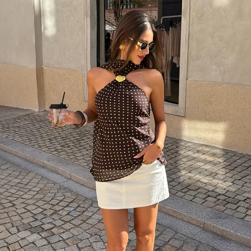 BKQU Halter Sexy Polka Dot Tank Tops Women Metal Buckle Scarf Sleeveless Backless Summer Party Slim Top Y2k Chic Street Vest
BKQU Halter Sexy Polka Dot Tank Tops Women Metal Buckle Scarf Sleeveless Backless Summer Party Slim Top Y2k Chic Street Vest