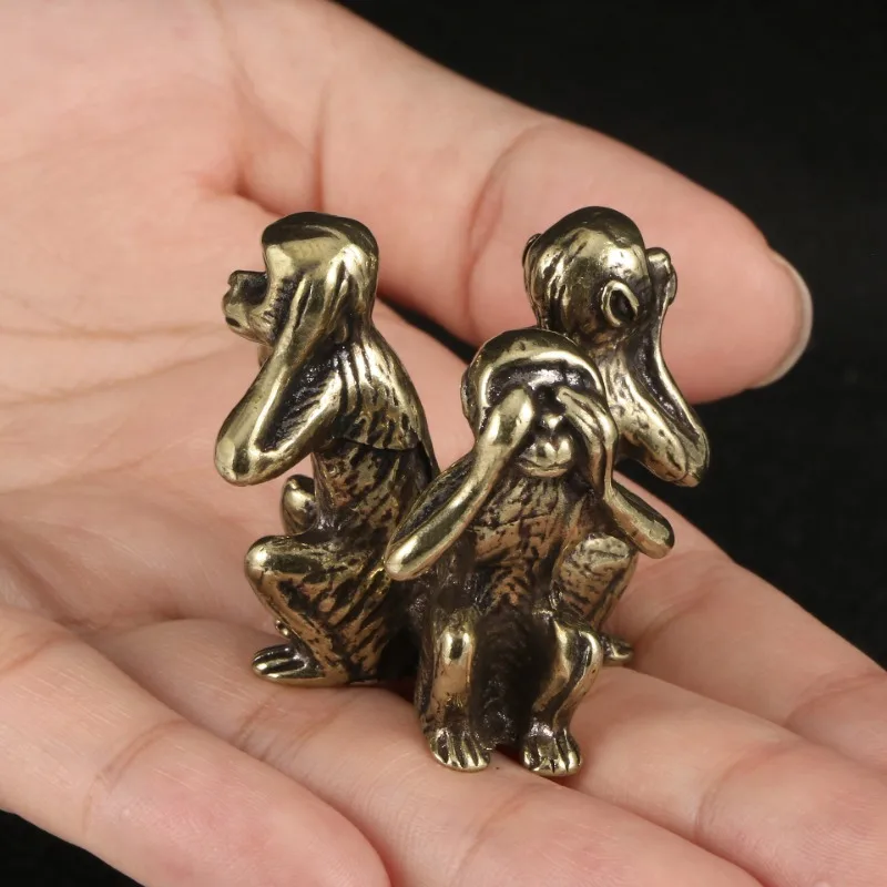 Retro Pure Copper Three Monkey Tea Pet Ornaments Home Decoration Accessories Monkey Statue Miniature Desk Decoration
Retro Pure Copper Three Monkey Tea Pet Ornaments Home Decoration Accessories Monkey Statue Miniature Desk Decoration