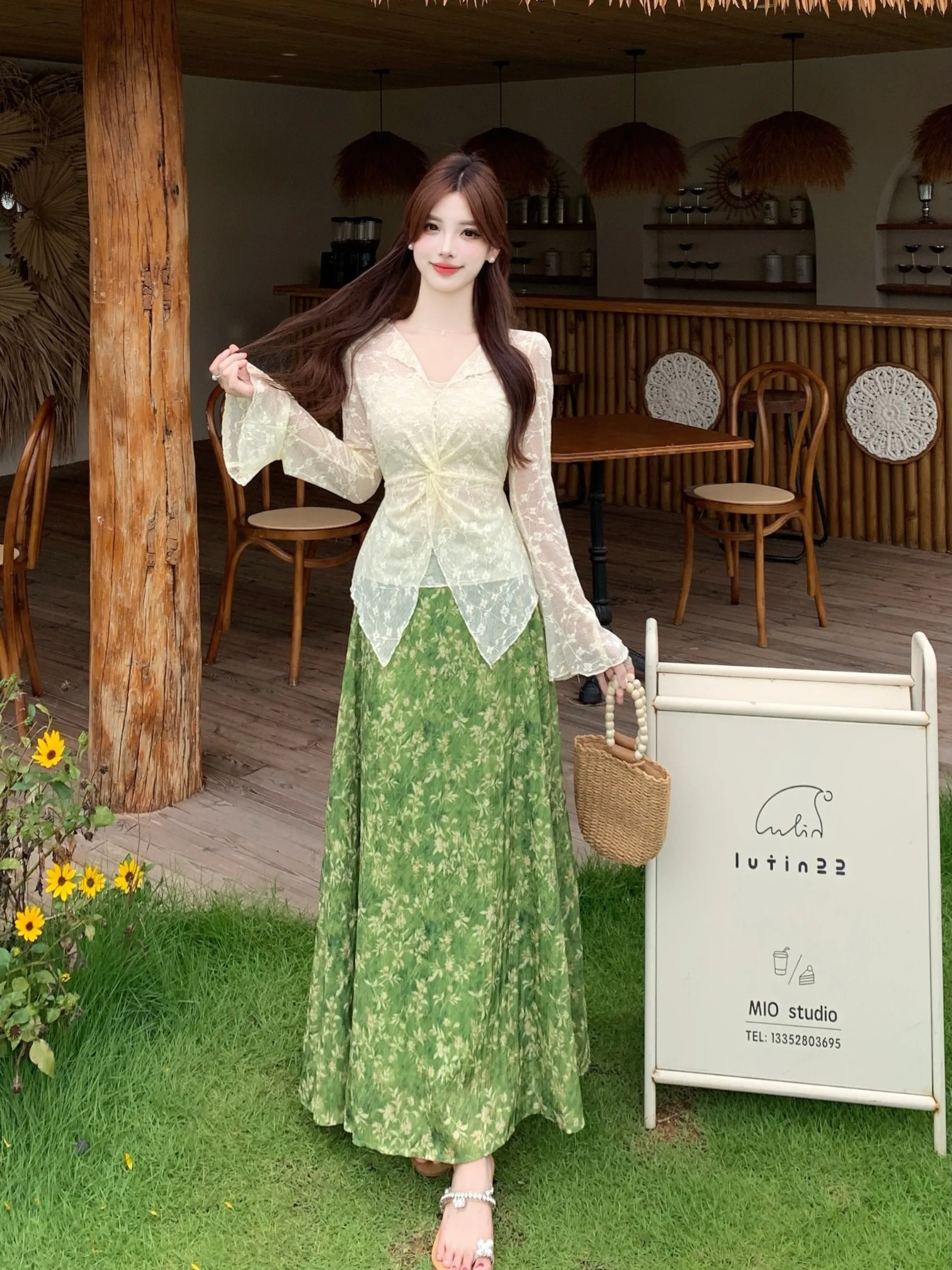 plus Size Women's Summer New High Waist Floral Lace Long Sleeve Top And Half Skirt Two-Piece Set Korean Style Commute Fashion
plus Size Women's Summer New High Waist Floral Lace Long Sleeve Top And Half Skirt Two-Piece Set Korean Style Commute Fashion