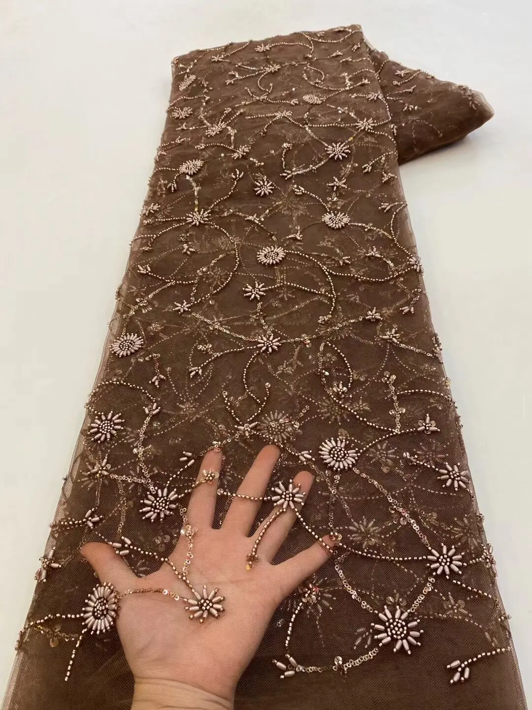 High Quality African Nigerian Tulle Lace Fabric Sequins Embroidery French L-13068917 Wedding Party Dress Beaded
High Quality African Nigerian Tulle Lace Fabric Sequins Embroidery French L-13068917 Wedding Party Dress Beaded
