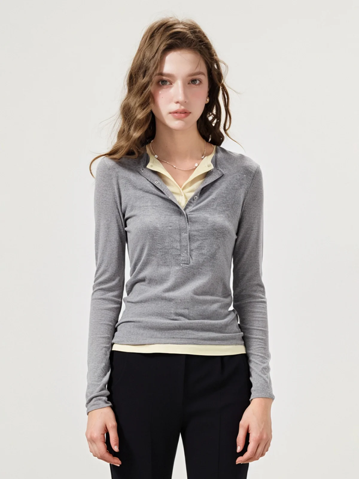 Slim Fit V-Neck Half Button T-Shirt Women's Style Casual Basic Color Long Sleeve Autumn Fashion New Single Wear Top
Slim Fit V-Neck Half Button T-Shirt Women's Style Casual Basic Color Long Sleeve Autumn Fashion New Single Wear Top