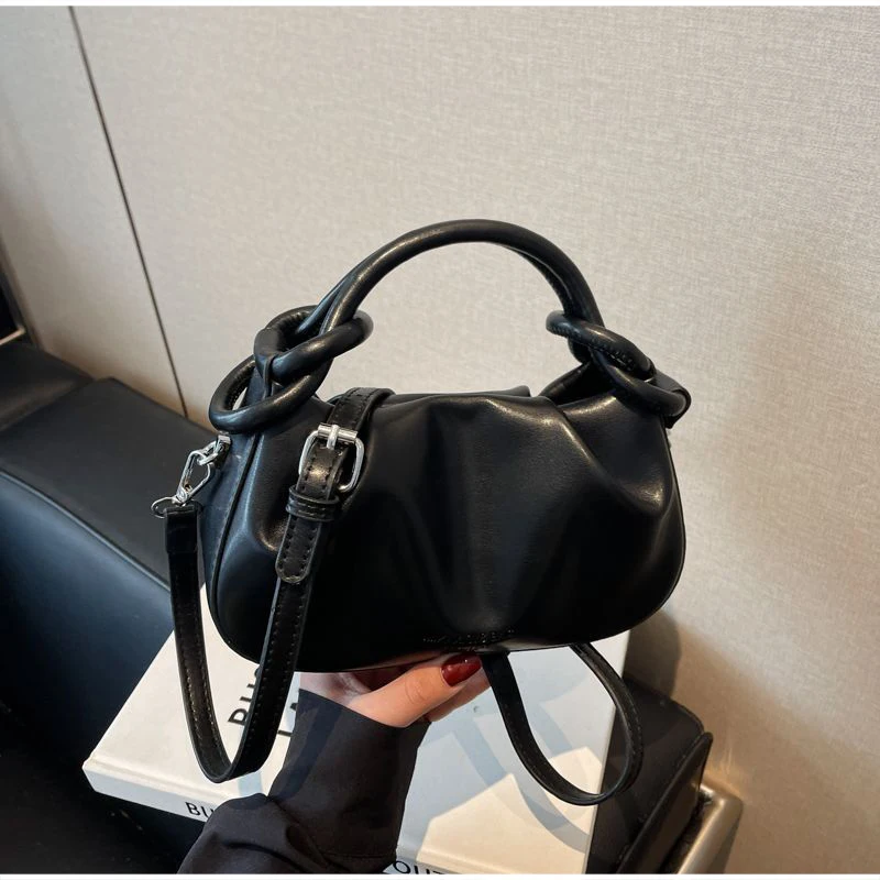 Korean Pleated Soft Leather Shoulder Bag Solid Bucket-shaped Magnetic Snap Tote Bag Simple Casual Large-capacity Crossbody Bag
Korean Pleated Soft Leather Shoulder Bag Solid Bucket-shaped Magnetic Snap Tote Bag Simple Casual Large-capacity Crossbody Bag