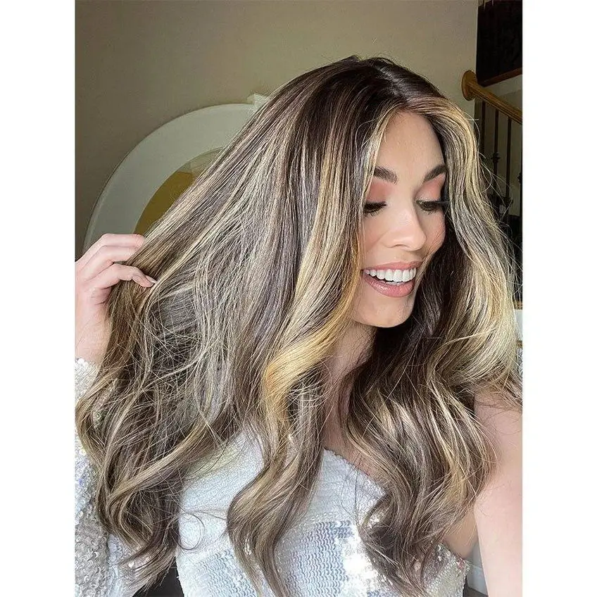 13X4 Swiss Lace Ombre Honey Blonde Brown Synthetic HD Lace Front Wig Heat Resistant Realistic Natural Looking Wig Loose Deep Wig
13X4 Swiss Lace Ombre Honey Blonde Brown Synthetic HD Lace Front Wig Heat Resistant Realistic Natural Looking Wig Loose Deep Wig