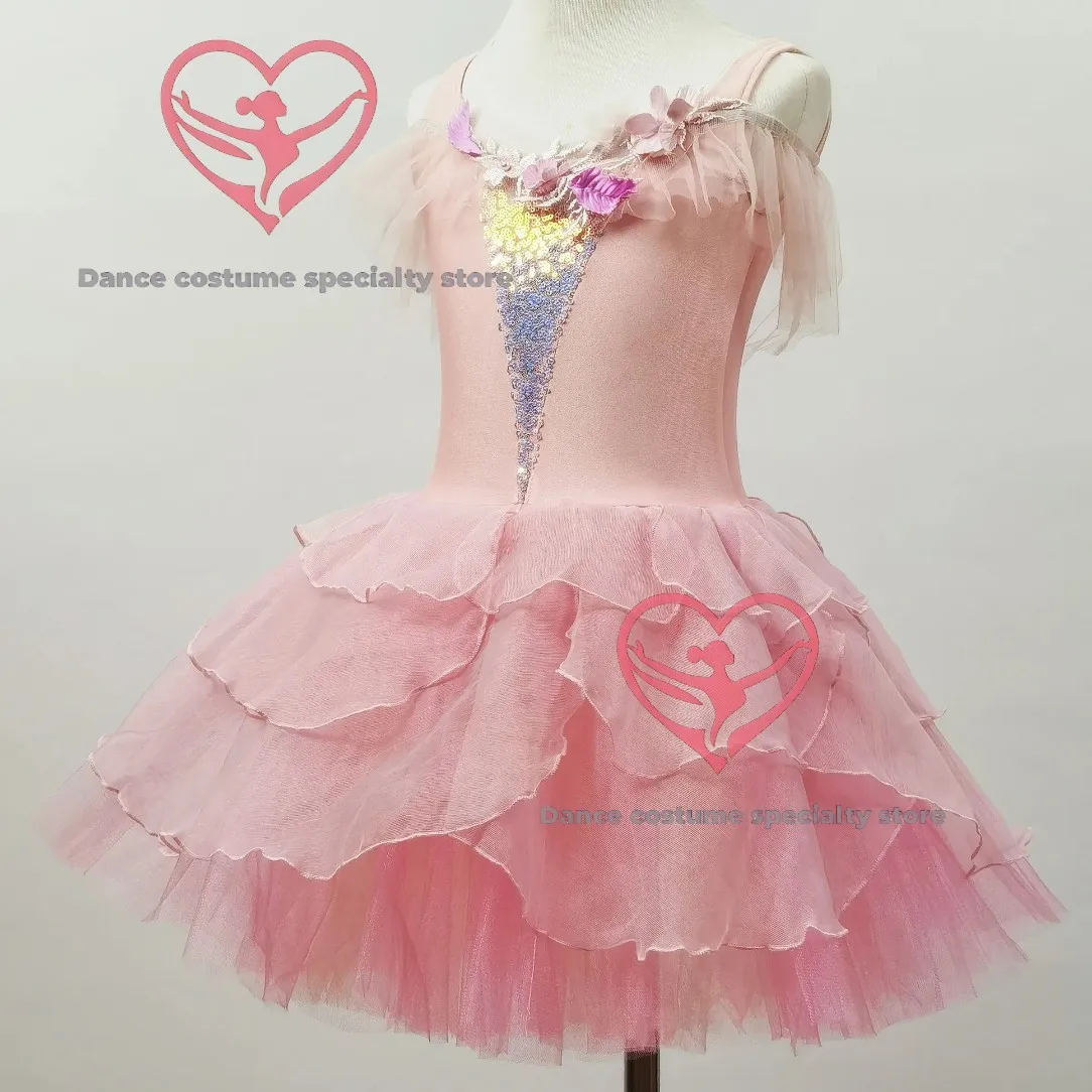 Girl's Pink Organza Dress Dance Costume with Modern Printed Design, Made of Spandex and Nylon, Short Skirt Suitable for Training
Girl's Pink Organza Dress Dance Costume with Modern Printed Design, Made of Spandex and Nylon, Short Skirt Suitable for Training