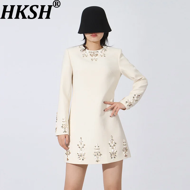 HKSH Autumn Winter New Women Short Dress Long Sleeves O-neck Studded Diamonds Slim Fit A-line Luxury Elegant Ins Dresses HK18062
HKSH Autumn Winter New Women Short Dress Long Sleeves O-neck Studded Diamonds Slim Fit A-line Luxury Elegant Ins Dresses HK18062