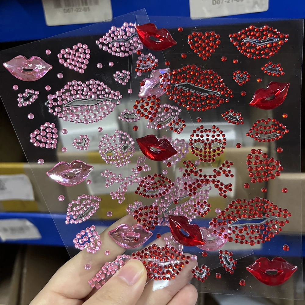 2 листа/набор DIY День святого Валентина лицо блестящий драгоценный камень наклейка красный розовый поцелуй губы горный хрусталь лицо татуировка наклейка ногтье тело макияж Декор
2 листа/набор DIY День святого Валентина лицо блестящий драгоценный камень наклейка красный розовый поцелуй губы горный хрусталь лицо татуировка наклейка ногтье тело макияж Декор