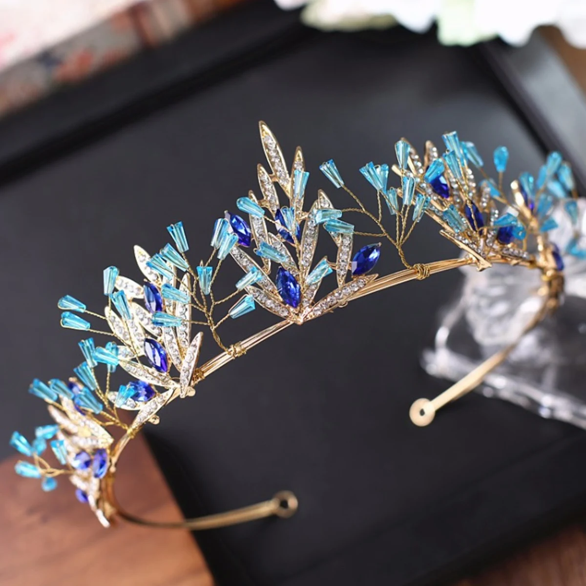 Elegance Handmade Blue Crystal Hair Crown Headdress Rhinestone Wedding Dress Photo Shoting Studio Hairband Accessories
Elegance Handmade Blue Crystal Hair Crown Headdress Rhinestone Wedding Dress Photo Shoting Studio Hairband Accessories