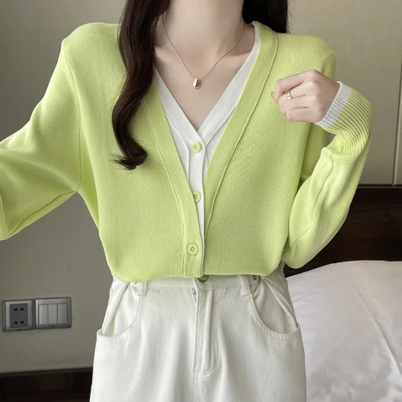 2025 New Fake Two-piece Cardigans Women Korean Fashion Patchwork Long Sleeve Spring Autumn Knitted Female
2025 New Fake Two-piece Cardigans Women Korean Fashion Patchwork Long Sleeve Spring Autumn Knitted Female