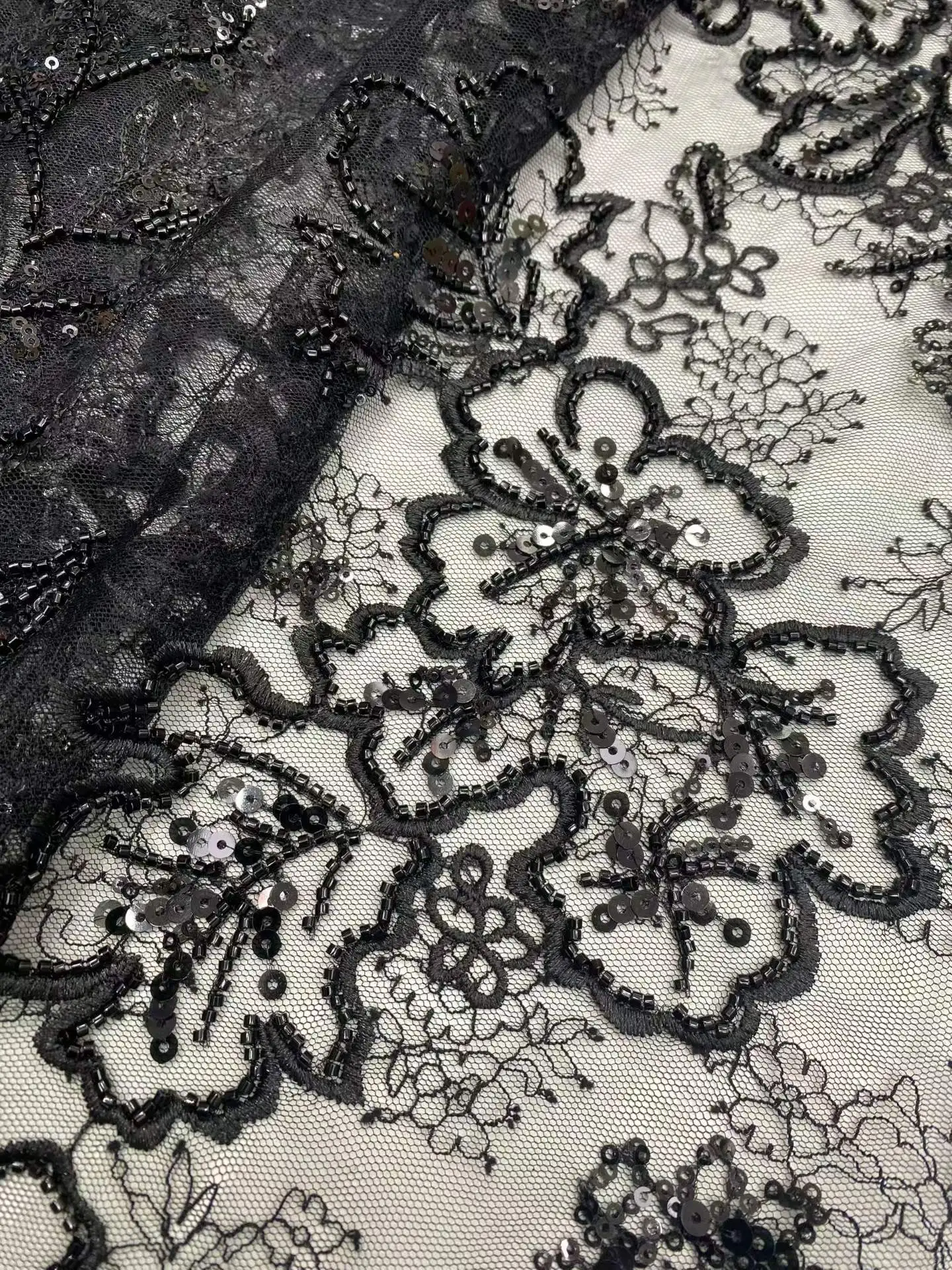 Luxury African Mesh Lace Fabric With Sequins 2026 High Quality French Beads Tulle Lace Fabric for Women Dresses Material Sewing
Luxury African Mesh Lace Fabric With Sequins 2026 High Quality French Beads Tulle Lace Fabric for Women Dresses Material Sewing