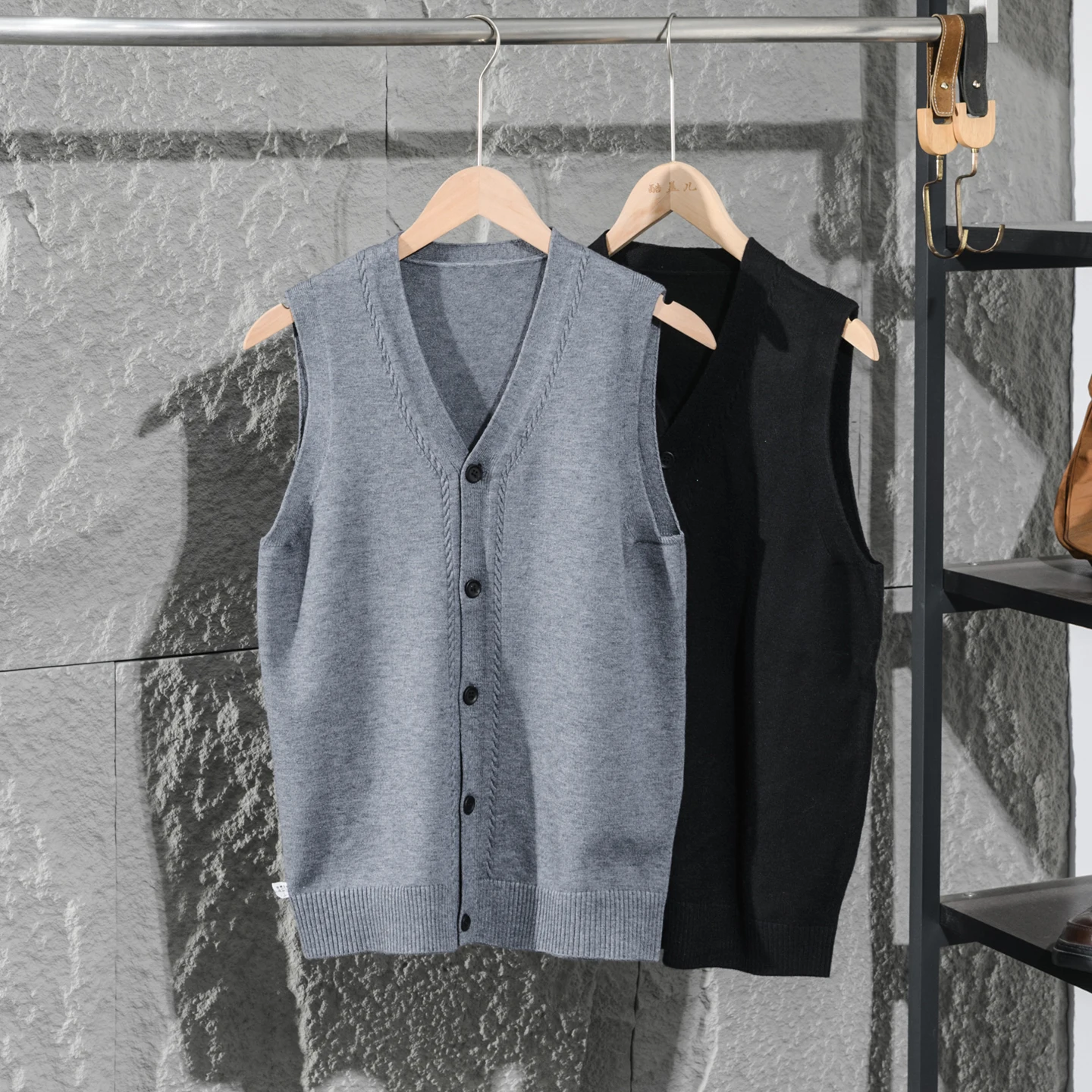 Elegant Warmth Men's Business Casual Knitted V-Neck Vest Open Cardigan Sweater Outerwear Polyester Fiber All-Season Wear
Elegant Warmth Men's Business Casual Knitted V-Neck Vest Open Cardigan Sweater Outerwear Polyester Fiber All-Season Wear