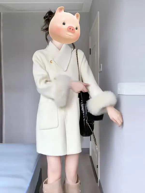 Двустороннее шерстяное пальто в корейском стиле с длинными рукавами, на пуговицах, средней длины, модное, для весны, осени и зимы
Двустороннее шерстяное пальто в корейском стиле с длинными рукавами, на пуговицах, средней длины, модное, для весны, осени и зимы