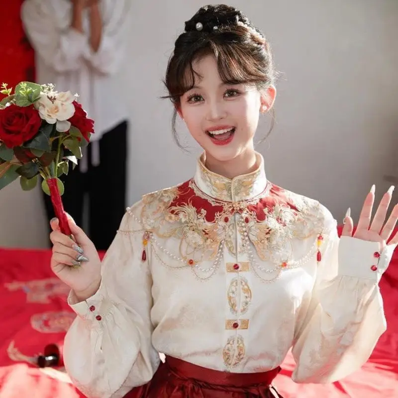 New Chinese Style Hanfu Women's Wedding Dress Set Embroidered Cloud Shoulder Red Color Tail Skirt for Engagement
New Chinese Style Hanfu Women's Wedding Dress Set Embroidered Cloud Shoulder Red Color Tail Skirt for Engagement