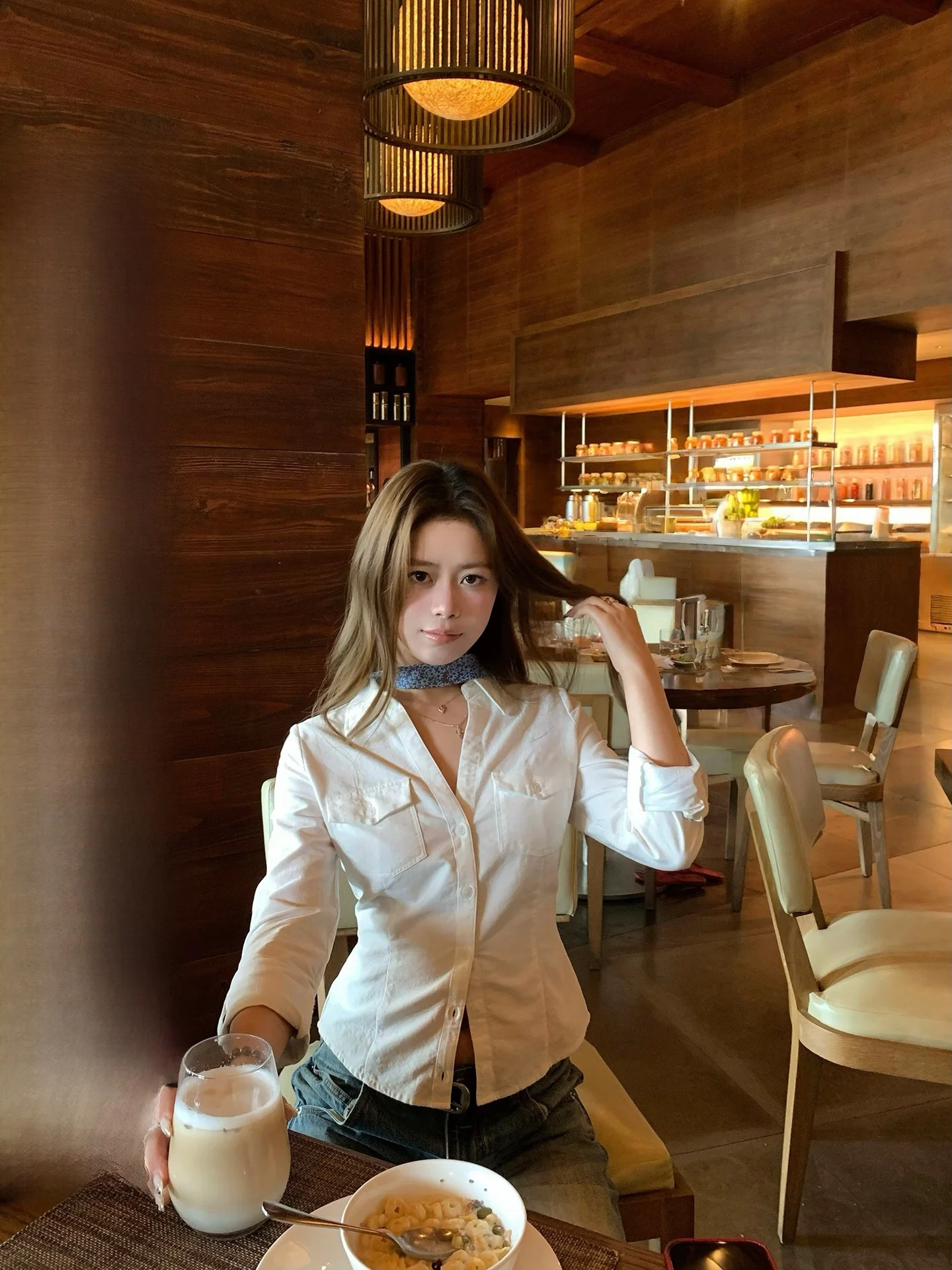 Женская белая футболка с длинным рукавом, дизайн с цветовыми блоками, весенняя повседневная модная дышащая футболка из смесового хлопка, укороченная
Женская белая футболка с длинным рукавом, дизайн с цветовыми блоками, весенняя повседневная модная дышащая футболка из смесового хлопка, укороченная