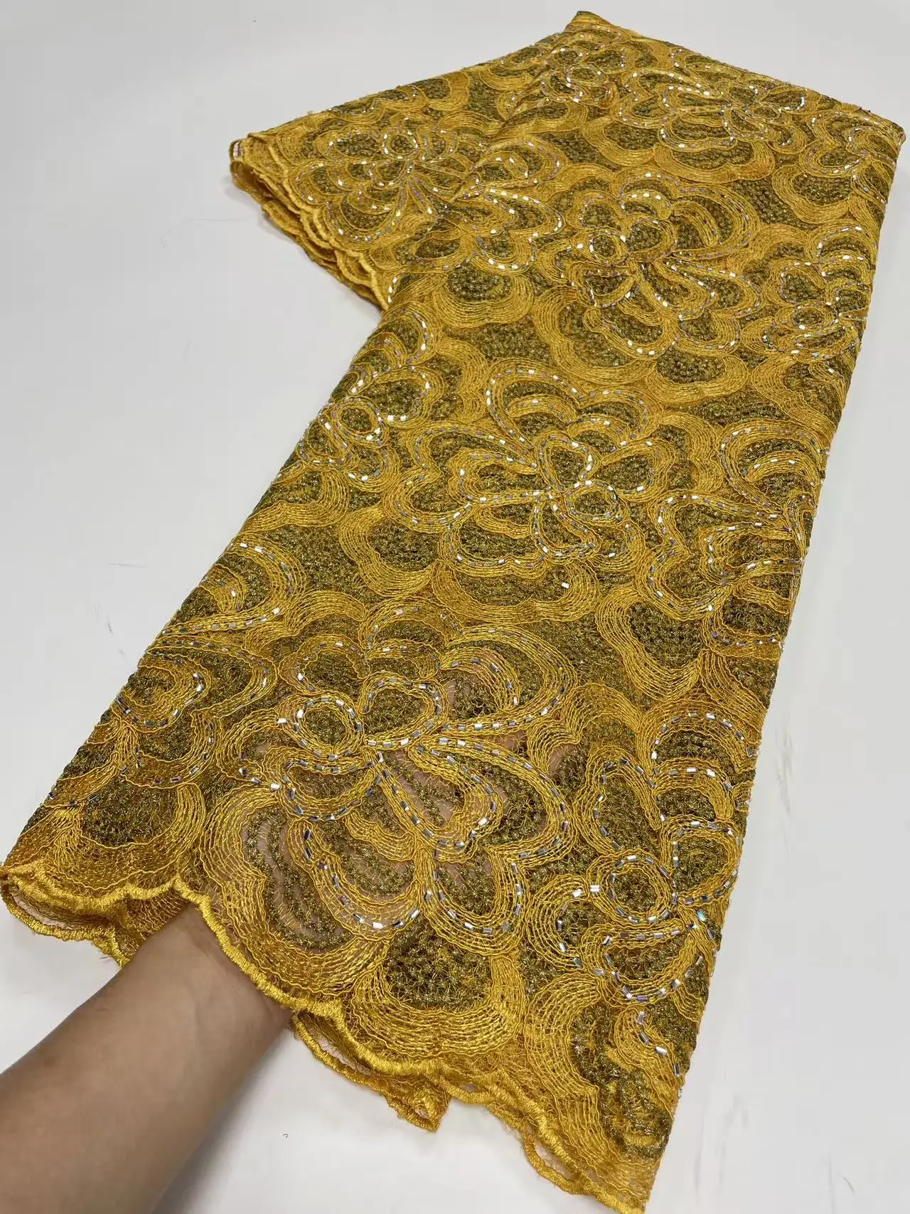 2026 Luxury French Mesh Embroidery Beaded Lace Fabric African Nigerian Sequins Lace Fabric For Wedding Dress Sewing Material
2026 Luxury French Mesh Embroidery Beaded Lace Fabric African Nigerian Sequins Lace Fabric For Wedding Dress Sewing Material