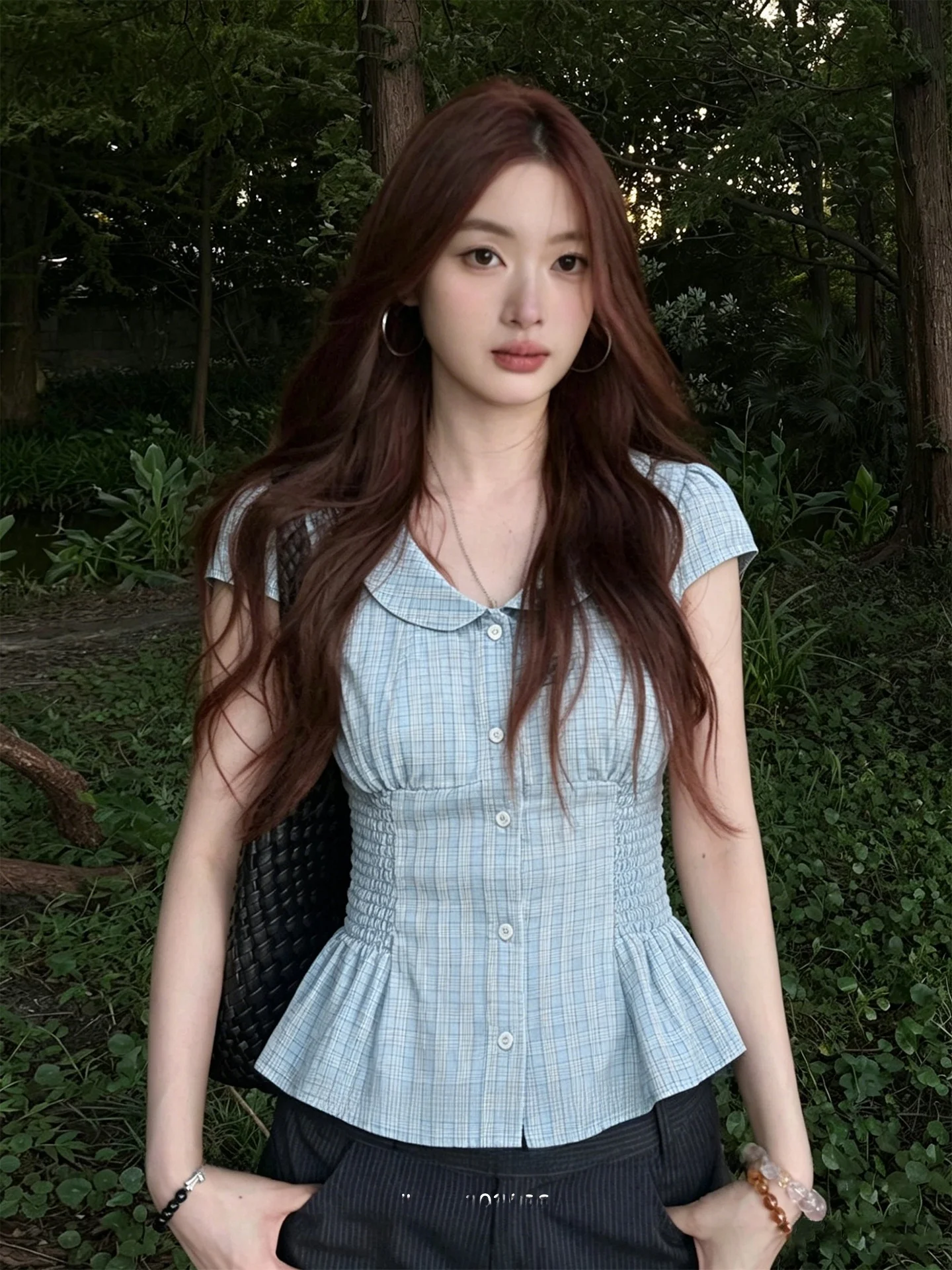 Blue Plaid Short Sleeve Shirt Women's Summer Fashion Peter Pan Collar Slimming Waist Design Breathable Casual Style Shirt
Blue Plaid Short Sleeve Shirt Women's Summer Fashion Peter Pan Collar Slimming Waist Design Breathable Casual Style Shirt