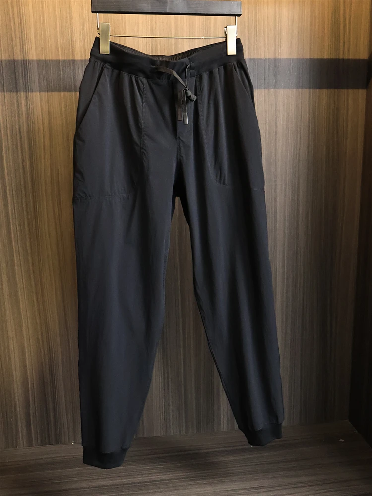 Qui Dry легкие летние спортивные водонепроницаемые повседневные брюки мужские свободные брюки с прямыми штанинами Urban Sle Faionable
Qui Dry легкие летние спортивные водонепроницаемые повседневные брюки мужские свободные брюки с прямыми штанинами Urban Sle Faionable