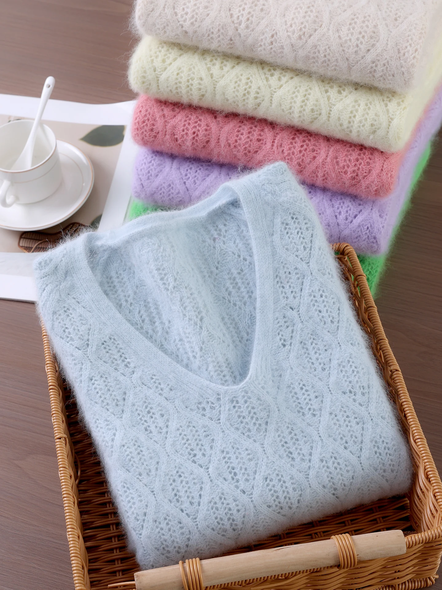 Женский свитер TLOML из 100% норкового кашемира с V-образным вырезом, пуловер, осенне-зимний базовый мягкий теплый повседневный трикотажный топ с длинными рукавами
Женский свитер TLOML из 100% норкового кашемира с V-образным вырезом, пуловер, осенне-зимний базовый мягкий теплый повседневный трикотажный топ с длинными рукавами