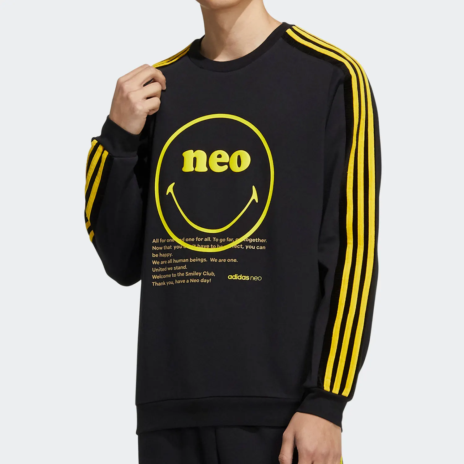 Официальная мужская трикотажная толстовка Adidas Neo с круглым вырезом и принтом смайлика HB7408
Официальная мужская трикотажная толстовка Adidas Neo с круглым вырезом и принтом смайлика HB7408