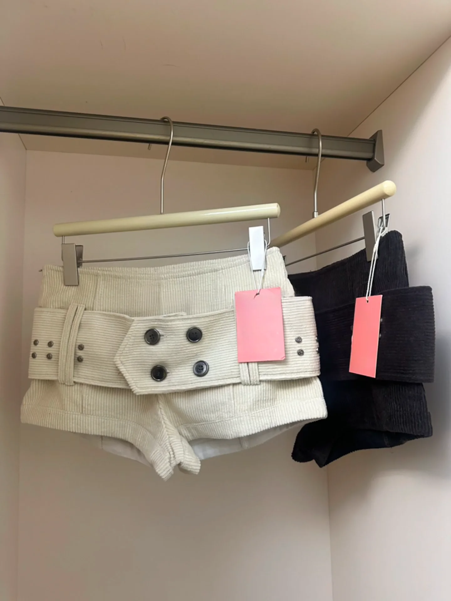 Low Waist Corduroy Shorts Women's Summer Slim Fit Bootcut Elastic Waistband A-Line Skirt Pants Casual Polyester Fiber
Low Waist Corduroy Shorts Women's Summer Slim Fit Bootcut Elastic Waistband A-Line Skirt Pants Casual Polyester Fiber