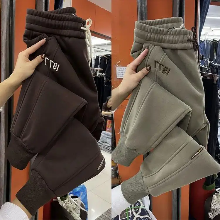 New Thickly-lined and Extra-long Ankle-cuffed Casual Pants for Men, Loose-fitting Long Pants, Sports Harem Pants, Men's Pants
New Thickly-lined and Extra-long Ankle-cuffed Casual Pants for Men, Loose-fitting Long Pants, Sports Harem Pants, Men's Pants
