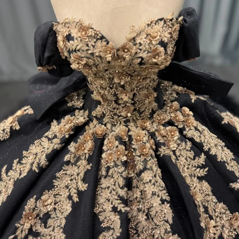 Black Quinceanera Dress off-shoulder Lace layering crystal glitter 3D flower decal Bow vestidos de 15 Quinceanera Customized
Black Quinceanera Dress off-shoulder Lace layering crystal glitter 3D flower decal Bow vestidos de 15 Quinceanera Customized