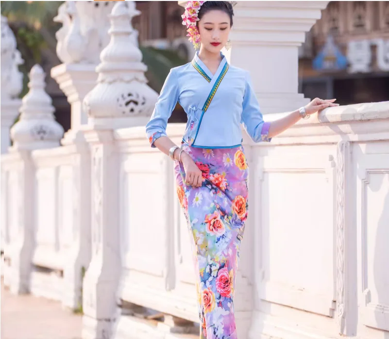 Dai Water Splashing Festival Ethnic Costume Set Restaurant Casual Daily Work Clothes
Dai Water Splashing Festival Ethnic Costume Set Restaurant Casual Daily Work Clothes